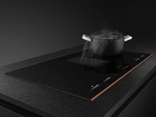 Für seine Designlinie Dolce Stil Novo bietet Smeg das Kochfeld HOBD682R mit einer Kupferprofilleiste als Abschluss an. Foto: Smeg